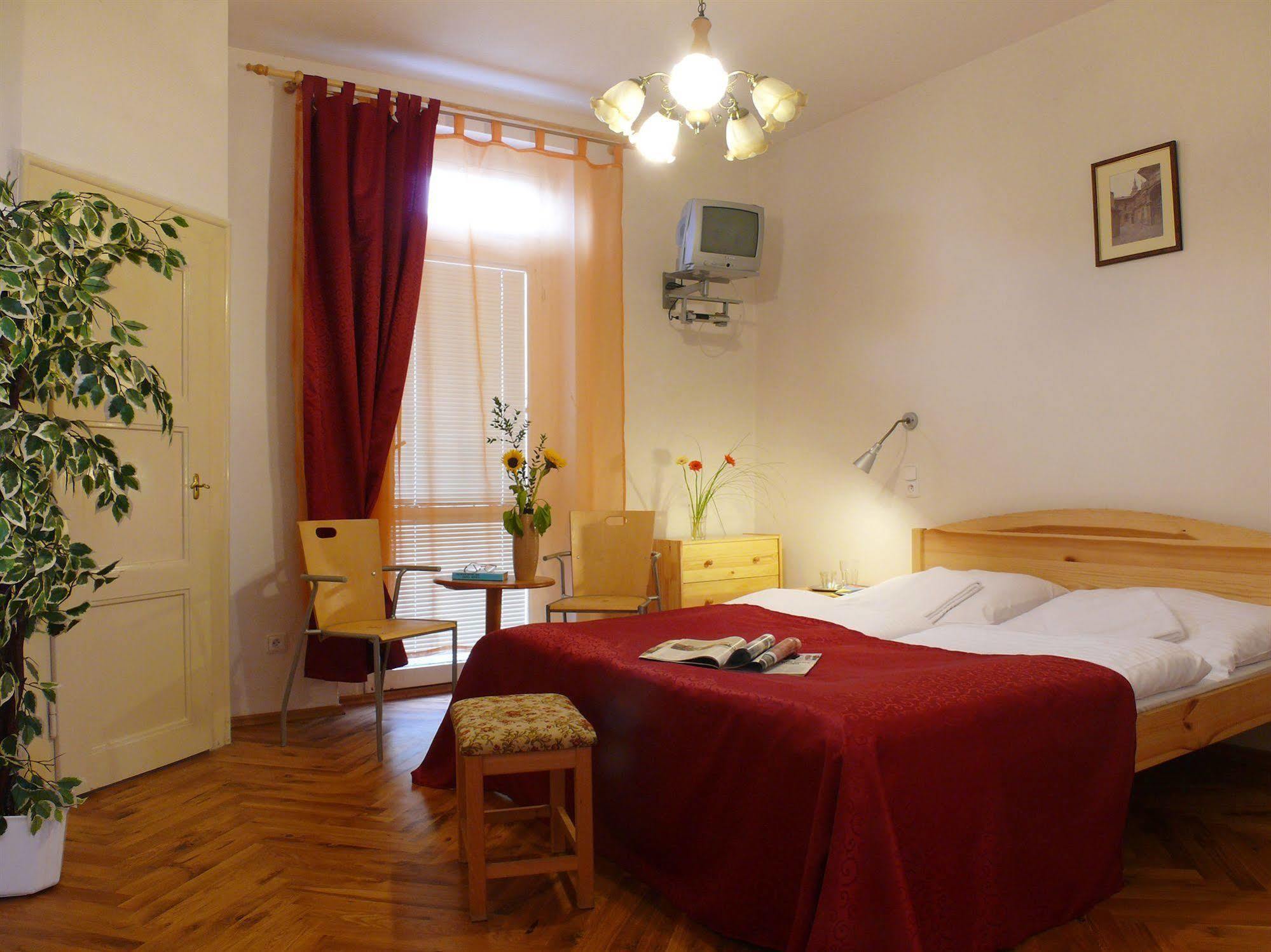 Pension Prague City Otel